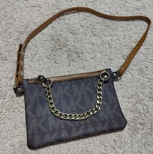 Michael Kors MK Monogram Signature Jet Set Brown and Gold Chain Fanny Pack